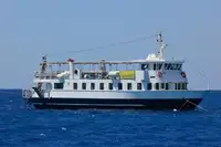 Круизен кораб за продан