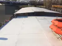 Контейнеровоз за продажба