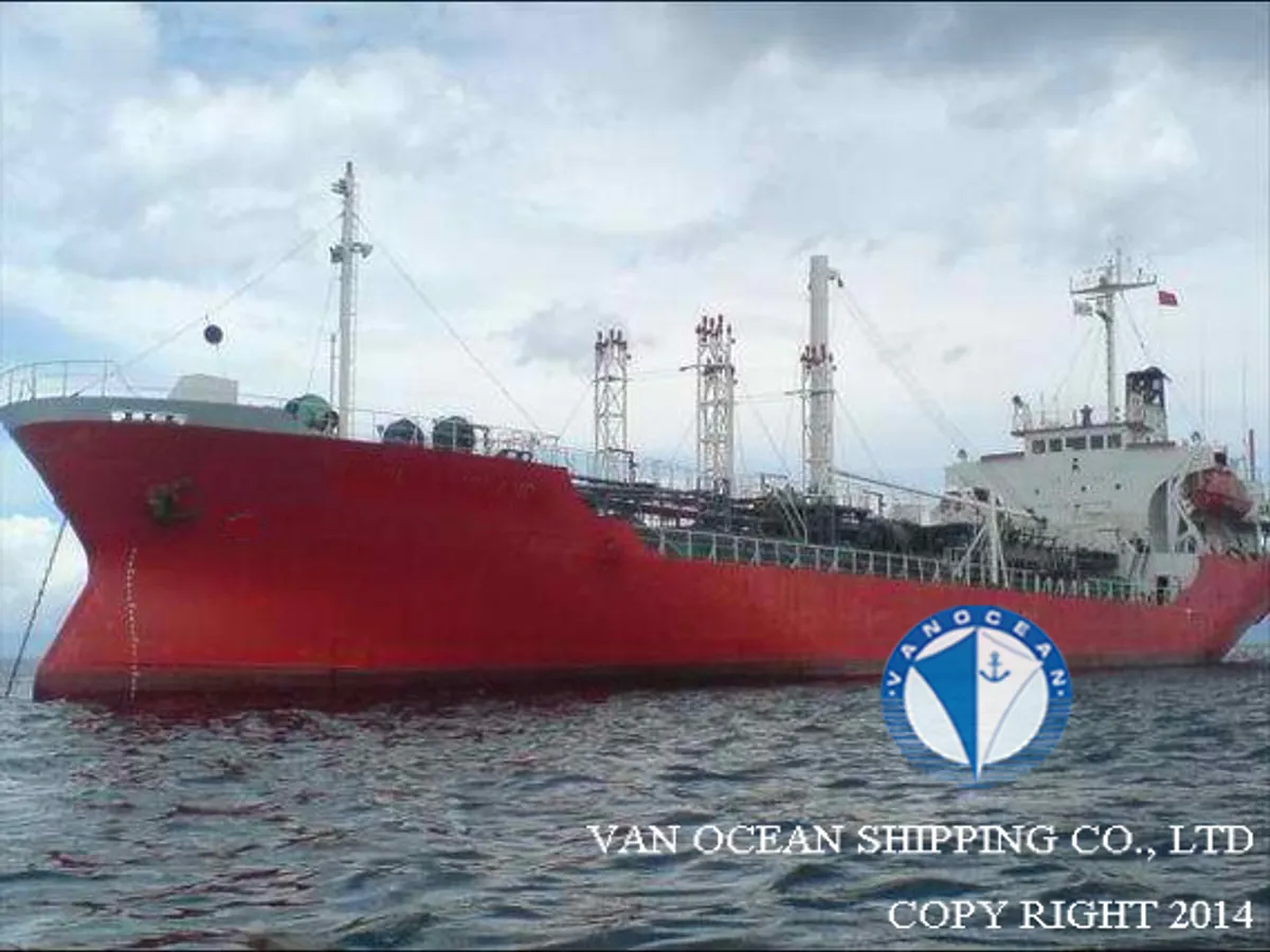Танкер за нефт/химикали за продажба