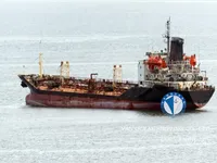 Танкер за нефт/химикали за продажба