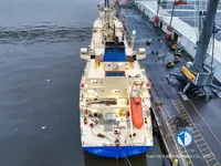Хладилен кораб за продажба