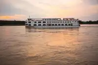 Круизен кораб за продажба