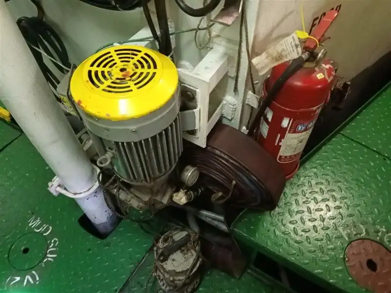 Буксир за продажба