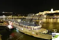 Круизен кораб за продажба