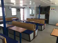 Десантен кораб, танкер за продажба