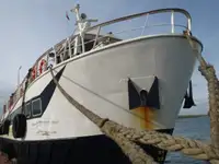 Круизен кораб за продажба