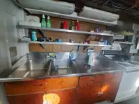 Десантен кораб, танкер за продажба