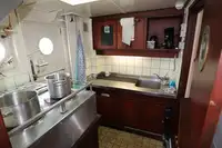 Круизен кораб за продажба