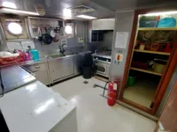 Десантен кораб, танкер за продажба