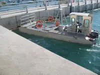 Контейнеровоз за продажба