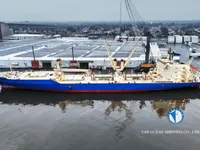 Хладилен кораб за продажба