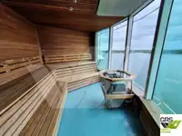 Круизен кораб за продажба