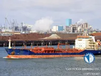 Танкер за нефт/химикали за продажба