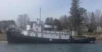 Буксир за продажба