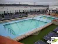 Круизен кораб за продажба