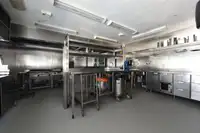 Баржа за продажба