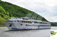 Круизен кораб за продан