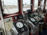 Круизен кораб за продажба