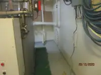 Хладилен кораб за продажба