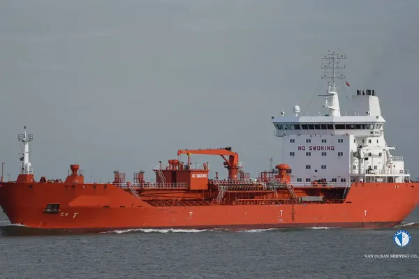 Oil/Chemical tanker for sale
