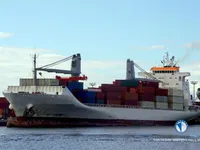 Хладилен кораб за продажба