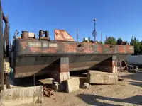 Буксир за продажба