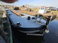 Баржа за продажба