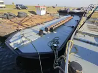 Баржа за продажба