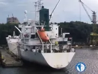 Хладилен кораб за продажба