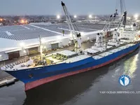 Хладилен кораб за продажба