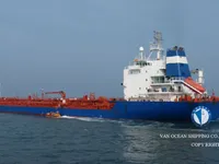 Танкер за нефт/химикали за продажба