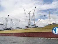 Хладилен кораб за продажба