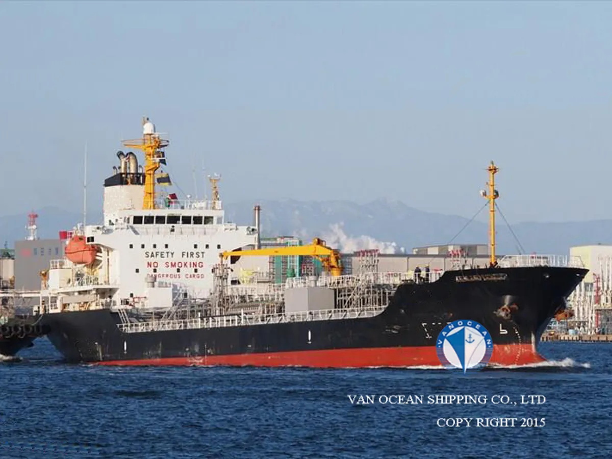 Танкер за нефт/химикали за продажба