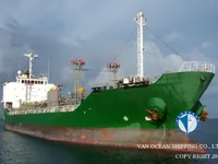 Танкер за нефт/химикали за продажба