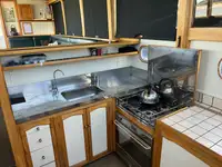 Круизен кораб за продажба