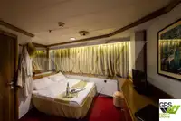Круизен кораб за продажба
