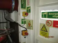 Хладилен кораб за продажба