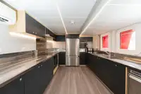 Кораб за проучване за продажба