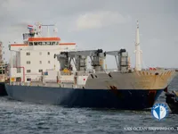 Хладилен кораб за продажба