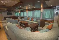 Круизен кораб за продажба