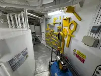 Контейнеровоз за продажба