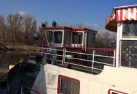 Контейнеровоз за продажба