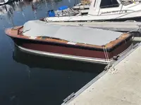 Круизен кораб за продан