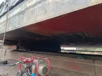 Баржа за продажба