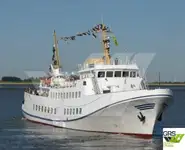 Пътнически кораб за продажба