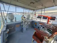 Пожарогасящ кораб за продажба