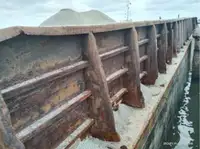 Баржа за продажба