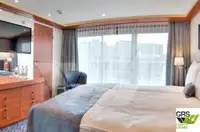 Круизен кораб за продажба