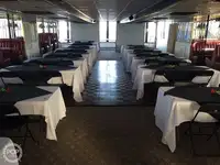 Круизен кораб за продажба