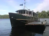 Пътнически кораб за продажба